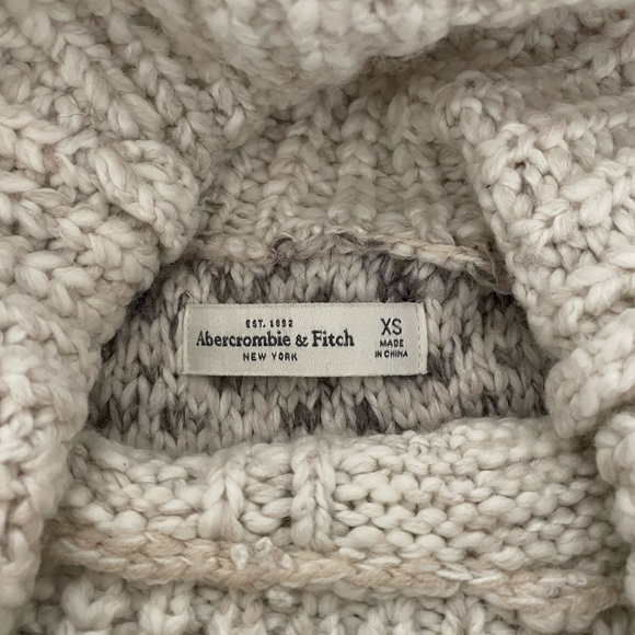 Abercrombie & Fitch Knit Sweater - Picture 6 of 6